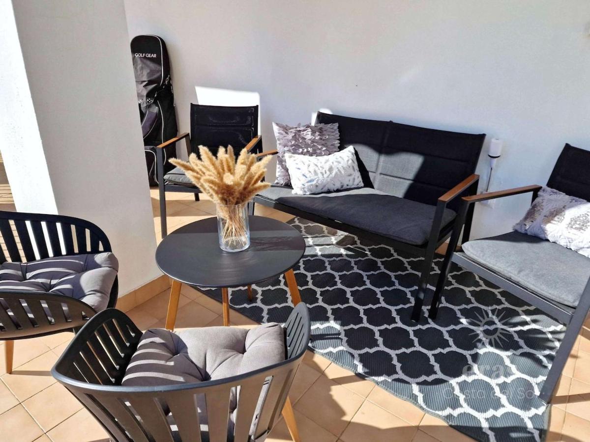 Apartment 3 Minutes From The Beach, And Bright A219 *